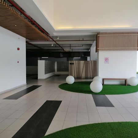 Conezion Residence Putrajaya Nearby Ioi City Mall Extérieur photo