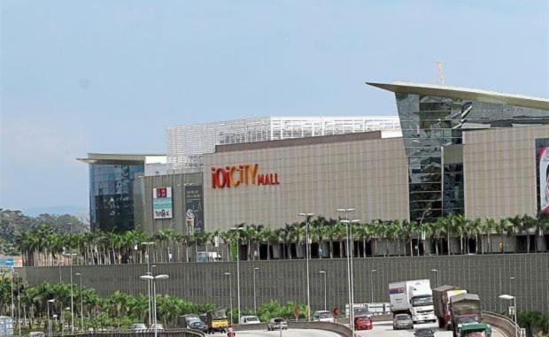 Conezion Residence Putrajaya Nearby Ioi City Mall Extérieur photo