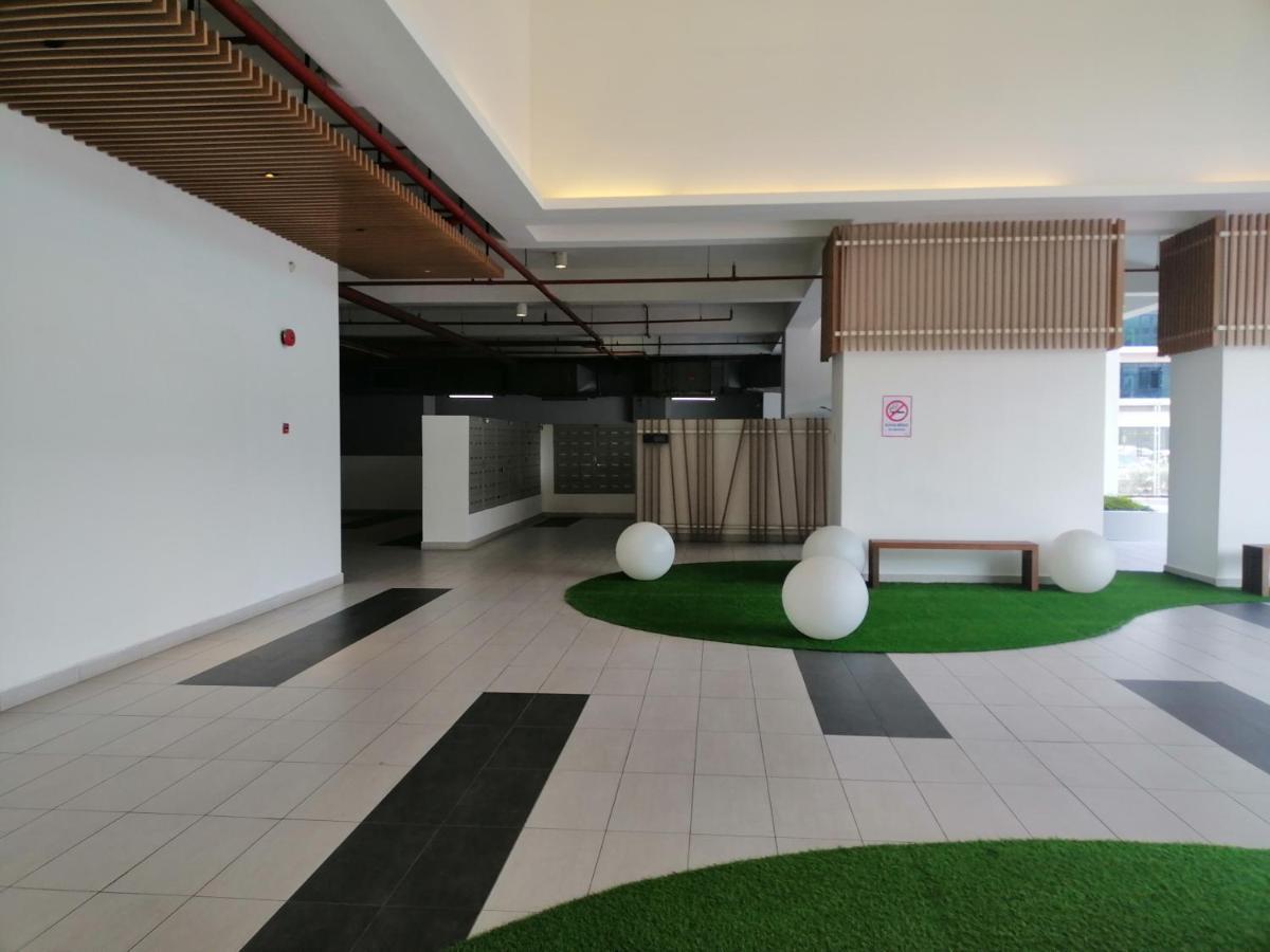 Conezion Residence Putrajaya Nearby Ioi City Mall Extérieur photo